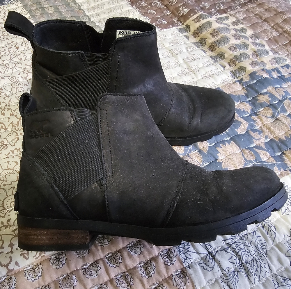 Womens Sorel Emelia Chelsea Ankle boots,Black leather,Size 9